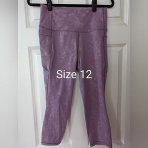 Zyia lilac Capri length legging